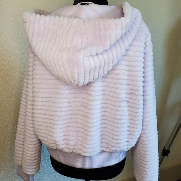 Forever 21 White Jacket - Picture 5 of 9